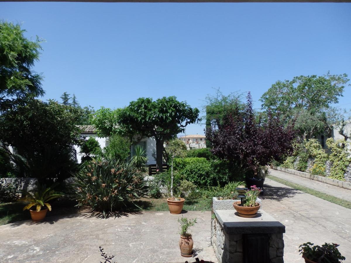 Casa Degli Avi Don Neli, Immersa Nella Natura Модика Экстерьер фото